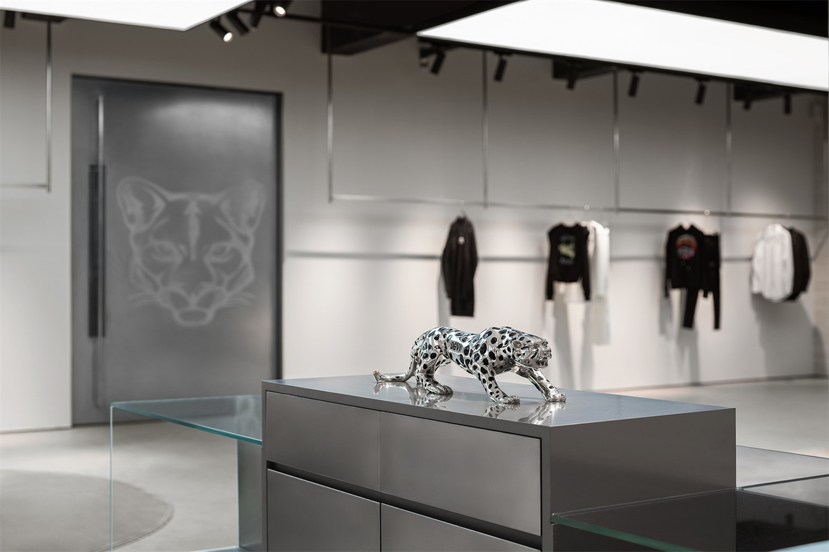 Fashion Clothing Store Interior | Display Furniture Custom Fashion Clothing Store Interior | Display Furniture Custom